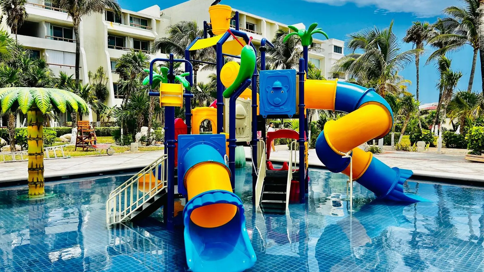 Solymar Beach Condos Cancun Aparthotel