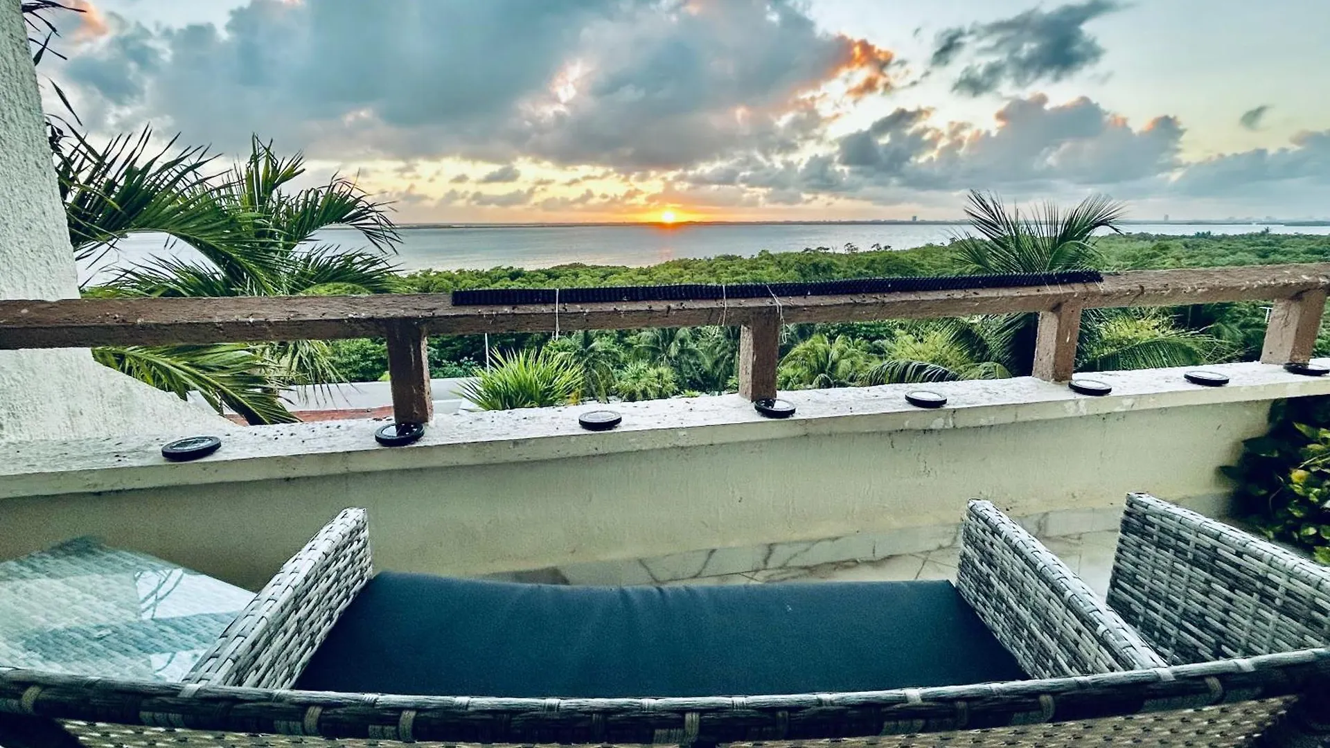 Aparthotel Solymar Beach Condos Cancun