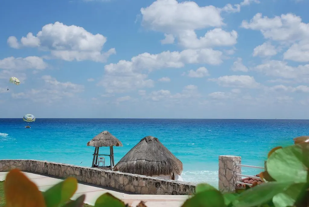 Solymar Beach Condos Cancun 3*,